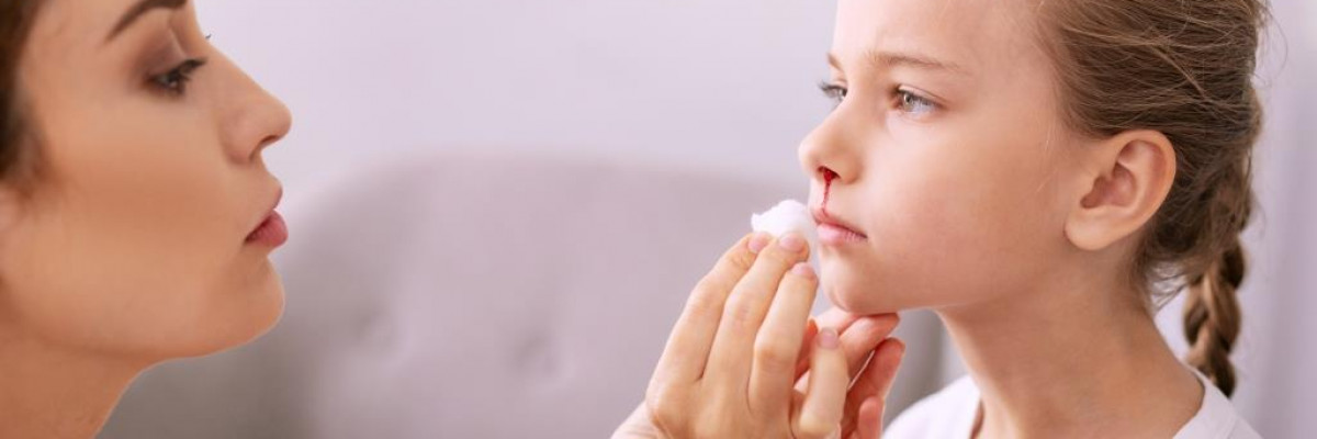 Как остановить кровотечение из носа?